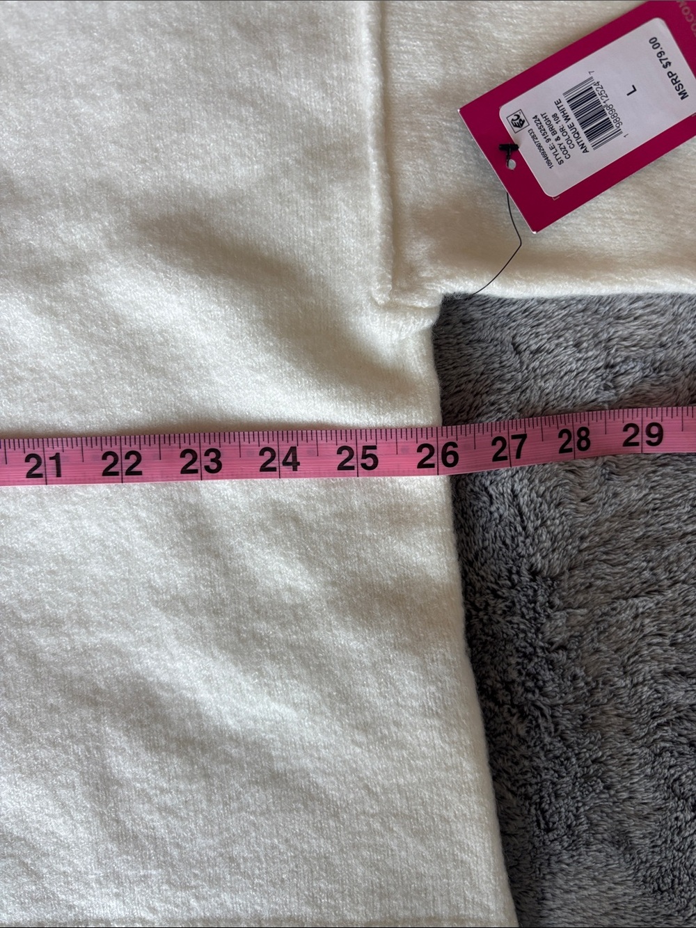 Vince Camuto High-Low V-Neck Sweater in Antique White Size Large NWT - Picture 4 of 5